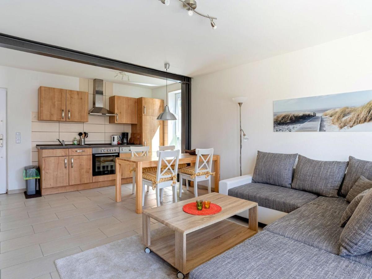 Flat In Eutin On The Kleiner Eutiner See Lake Екстериор снимка