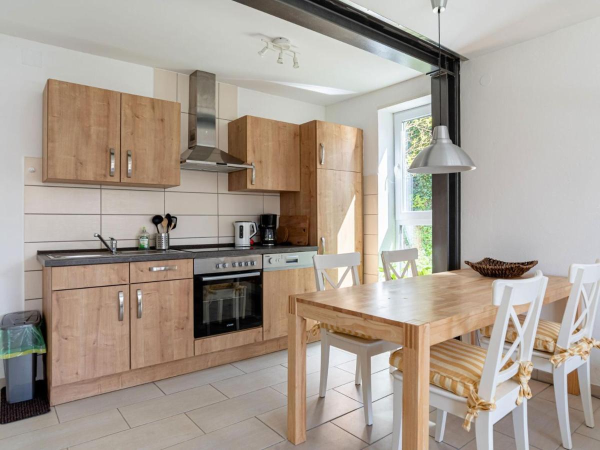 Flat In Eutin On The Kleiner Eutiner See Lake Екстериор снимка