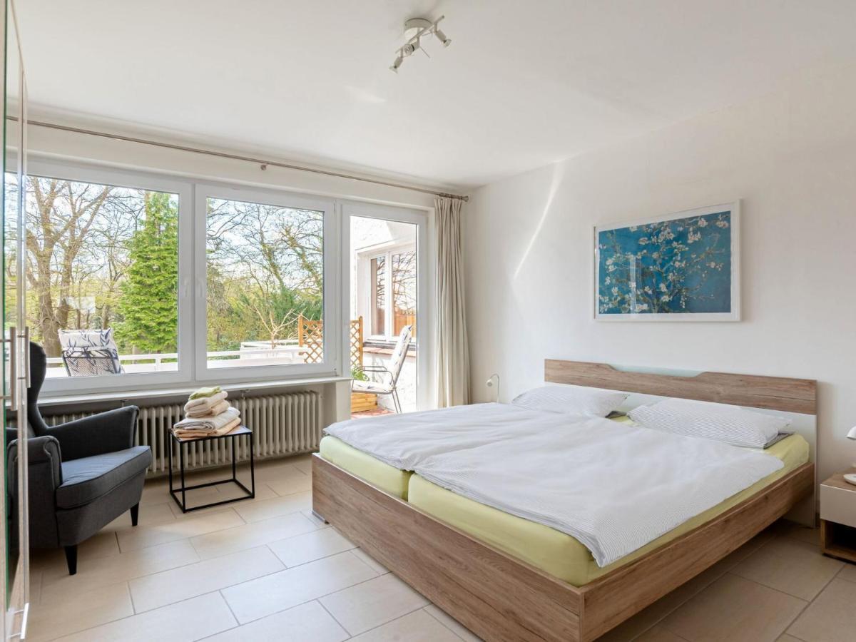 Flat In Eutin On The Kleiner Eutiner See Lake Екстериор снимка