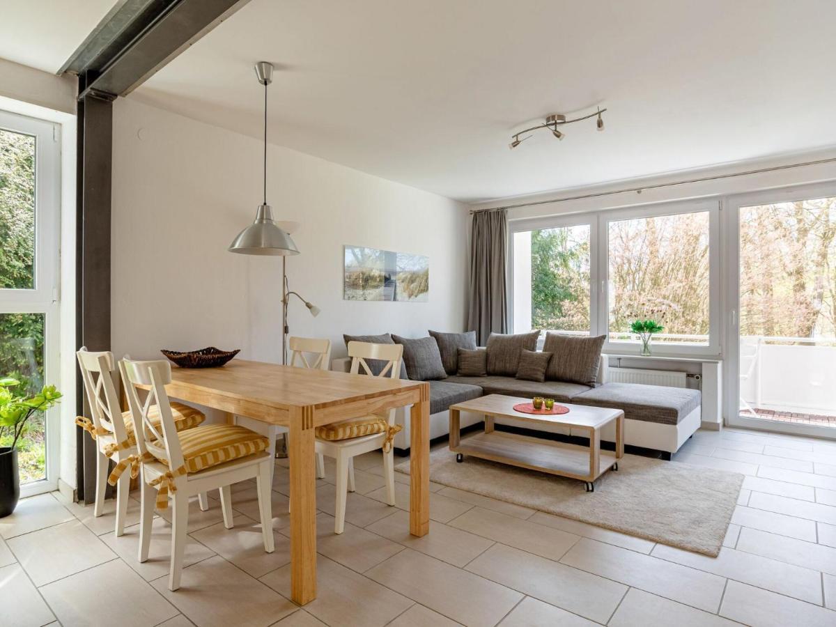 Flat In Eutin On The Kleiner Eutiner See Lake Екстериор снимка