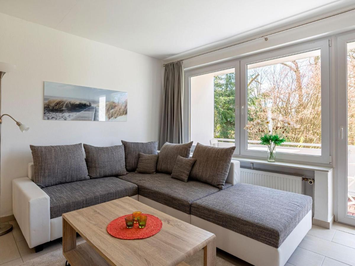 Flat In Eutin On The Kleiner Eutiner See Lake Екстериор снимка
