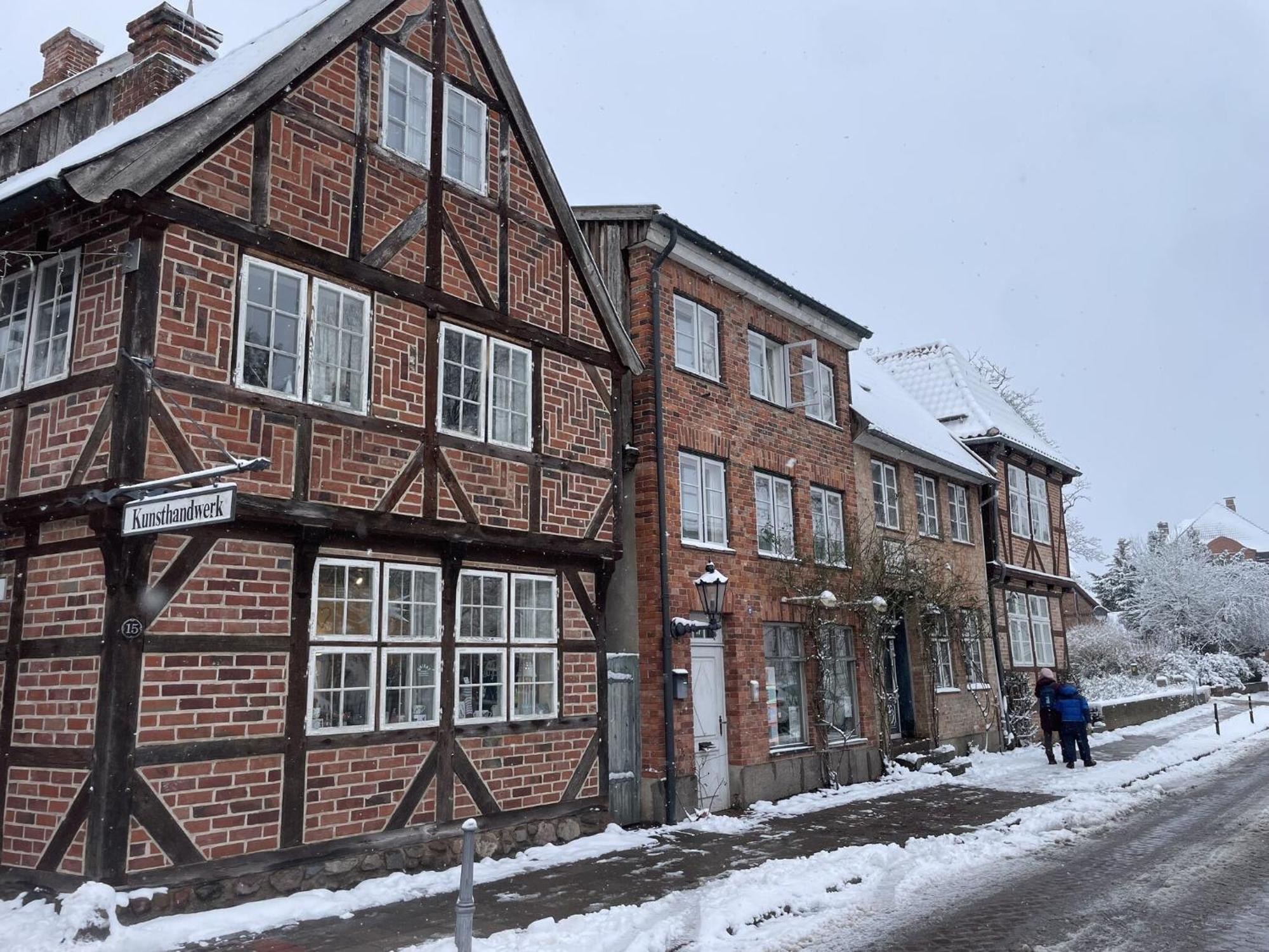Flat In Eutin On The Kleiner Eutiner See Lake Екстериор снимка